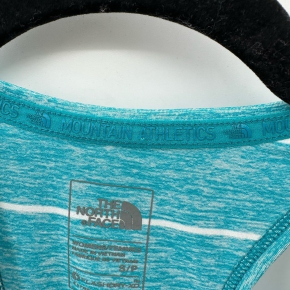 THE NORTH FACE BLUEBIRD performance striped racer back tank top. SMALL - Picture 4 of 7
